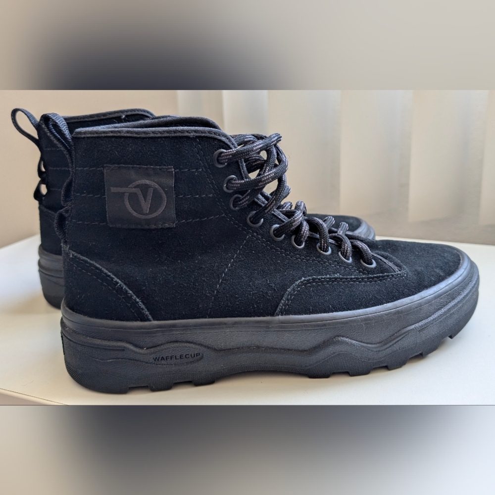 Black High-Top Men's Shoes